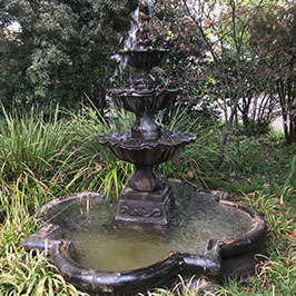 Anzio Water Feature & 8 Piece Dam